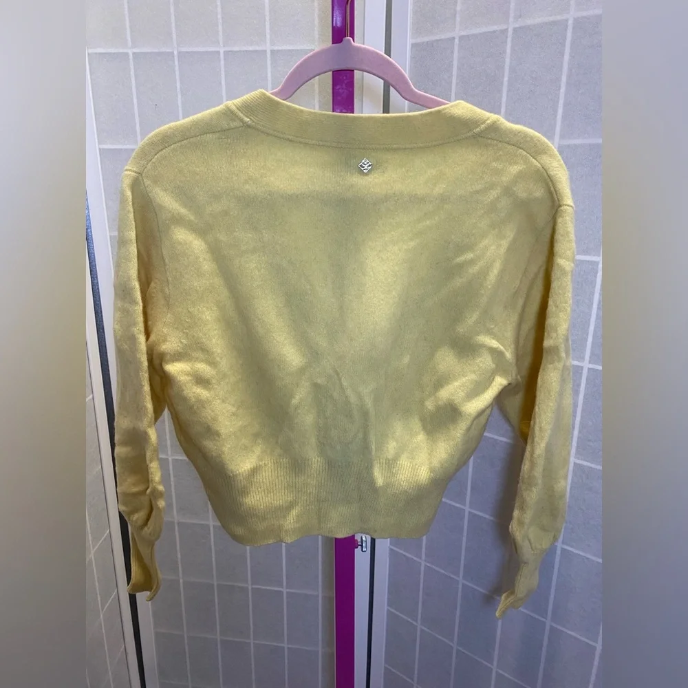 SANDRO
Happy Balloon-Sleeved Wool Cardigan - Light
Yellow - Picture 7 of 11